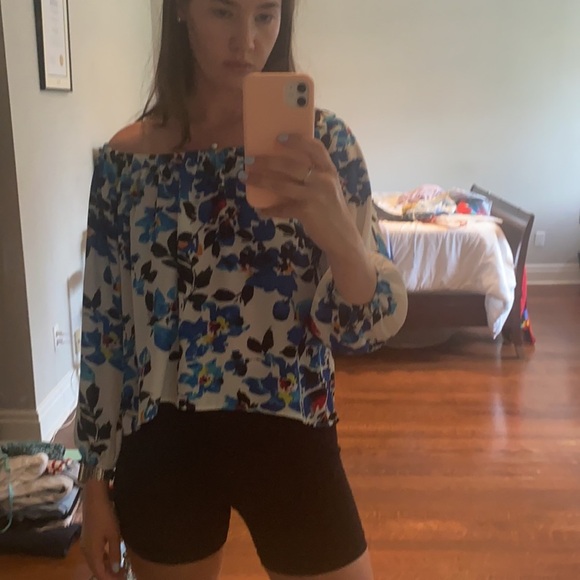 Design Lab Blue & White Floral Top - Picture 4 of 4